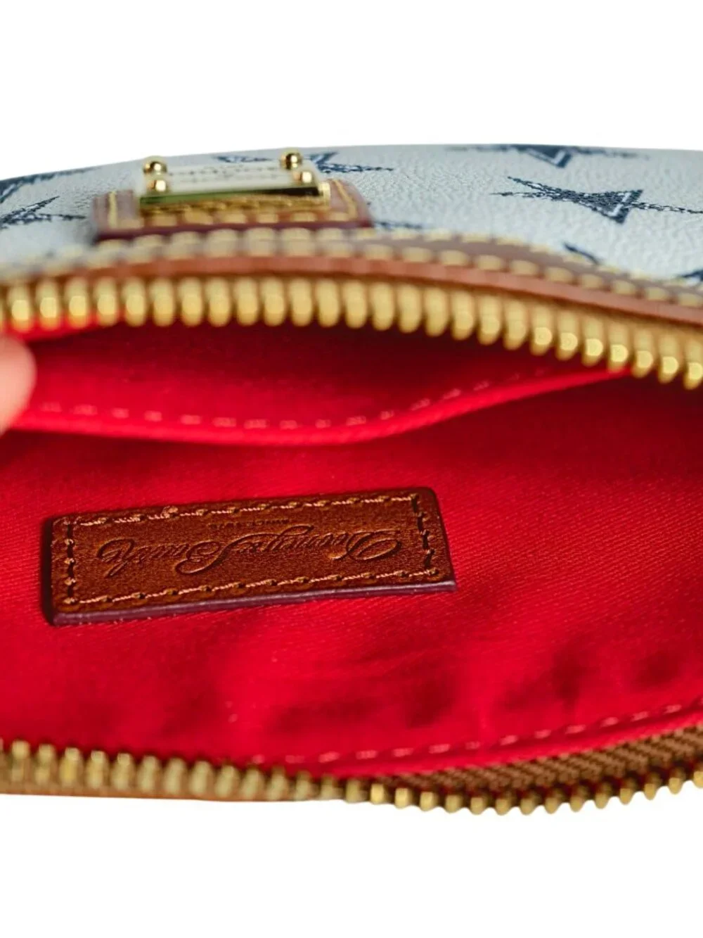 Dooney & Bourke Dallas Cowboys Large Slim Wristlet Leather Star Print New Tags